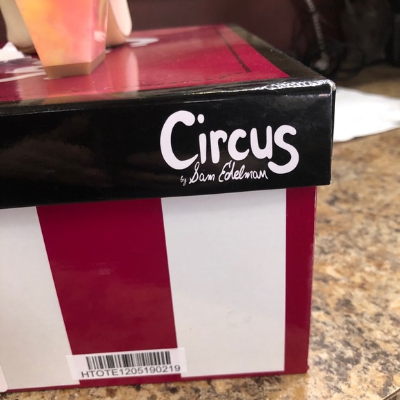 Ankle boots - Picture 11 of 13